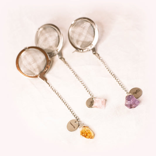 Tarot Tea Teesieb Collection | 3 Tee-eier mit Edelsteinanhänger | Citrin | Amethyst | Rosenquarz